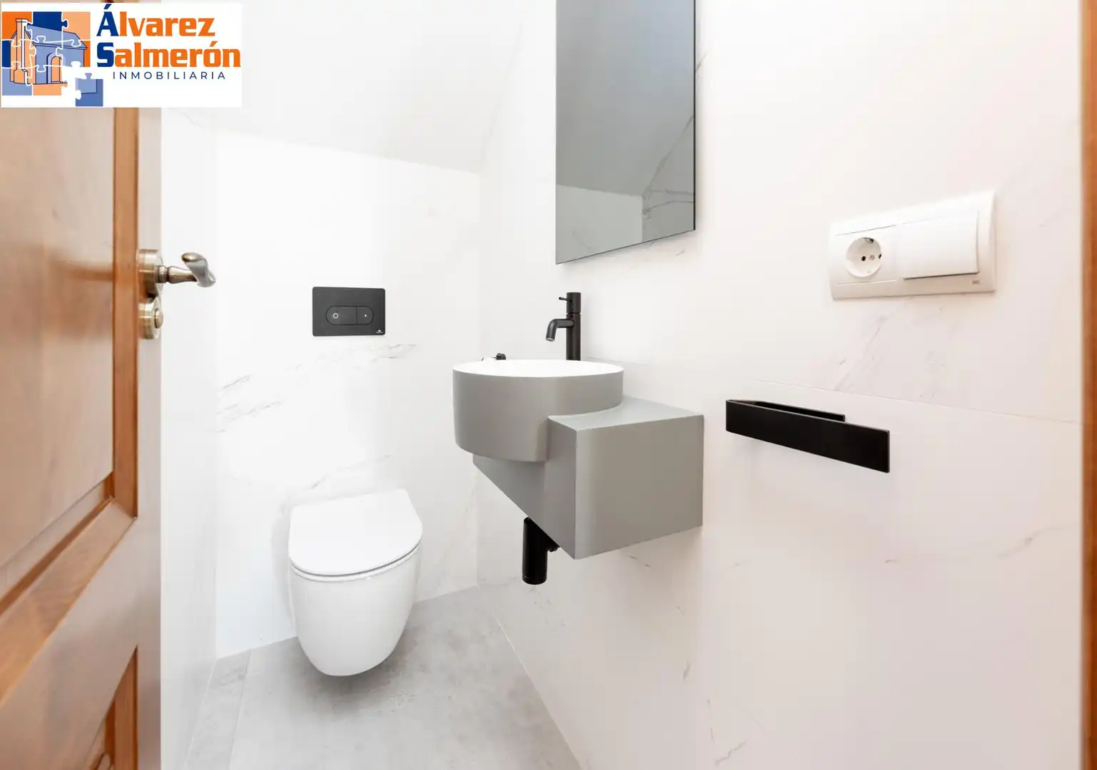 Baño de Casa o chalet en venta en Albolote con Aire acondicionado, Calefacción y Jardín privado