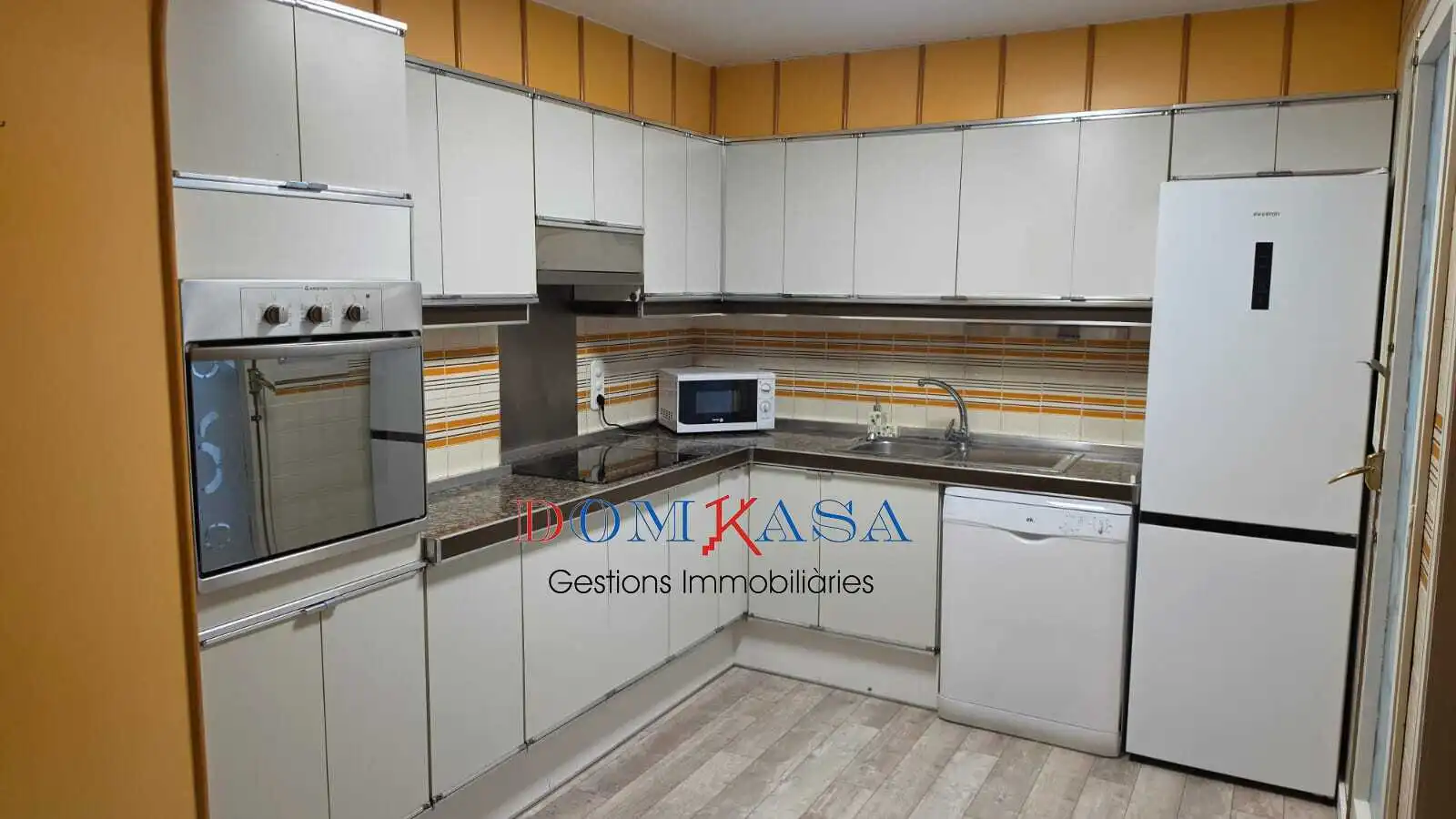 Flat with terrace for sale in Plaça 1 d'octubre 10, imagen 11
