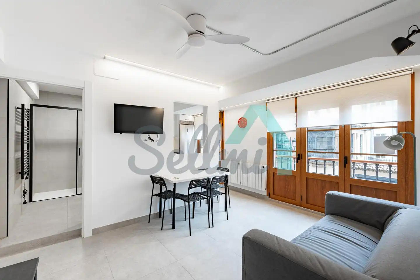 Living room of Flat for rent in Oviedo   with Heating, Furnished and Balcony