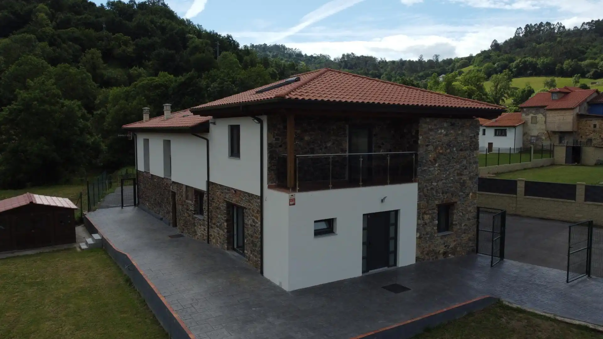 Vista exterior de Casa o chalet en venta en Grado con Calefacción, Terraza y Trastero