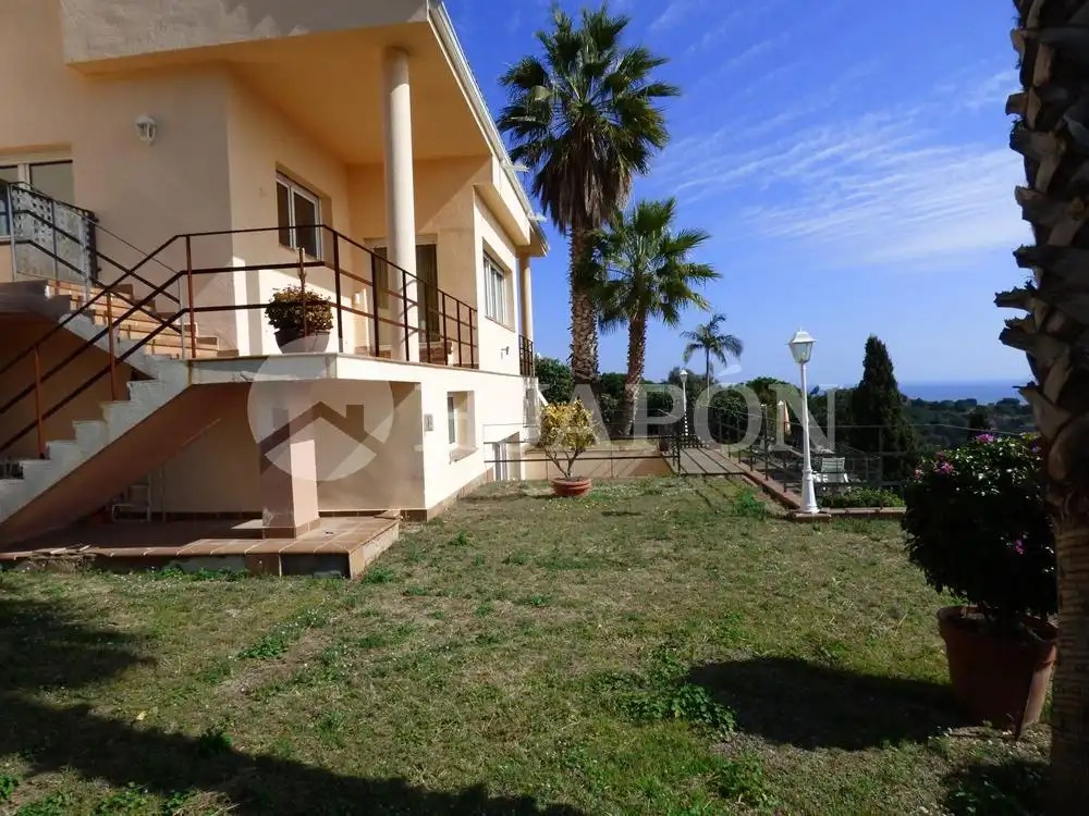 Jardín de Casa o chalet en venta en Badalona con Aire acondicionado, Jardín privado y Terraza