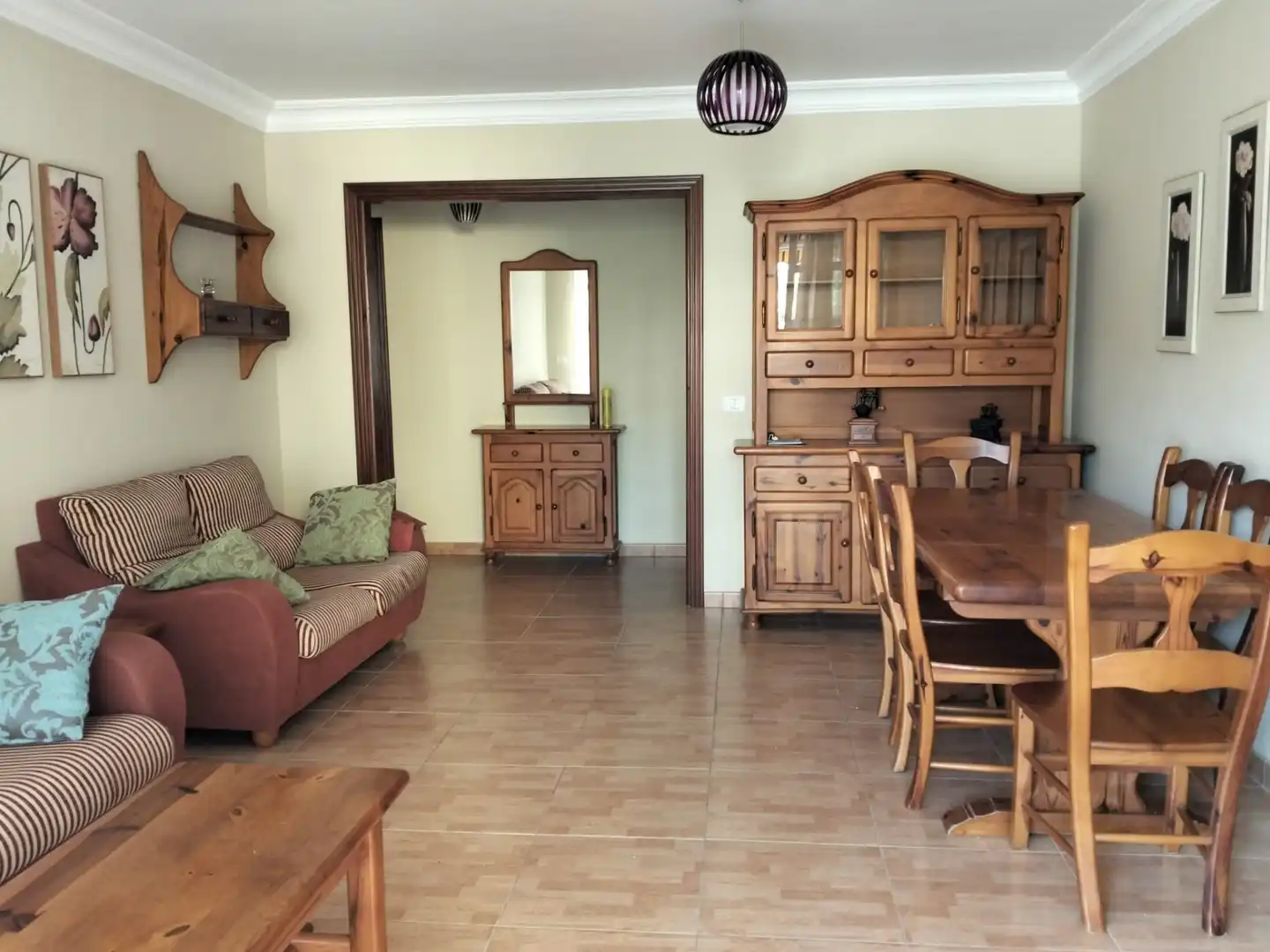 Wohnzimmer von Erdgeschoss zur Miete in Arona mit Terrasse, Möbliert und Ofen