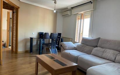 Living room of Flat for sale in Villalbilla  with Air Conditioner and Balcony