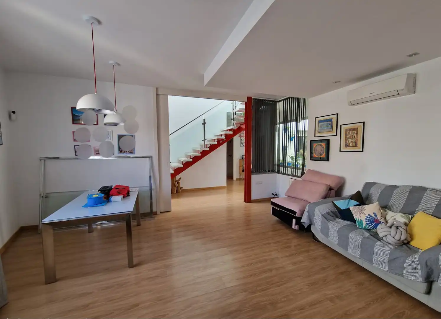 Sala de estar de Casa o chalet en venta en Fernán-Núñez con Aire acondicionado, Calefacción y Parquet
