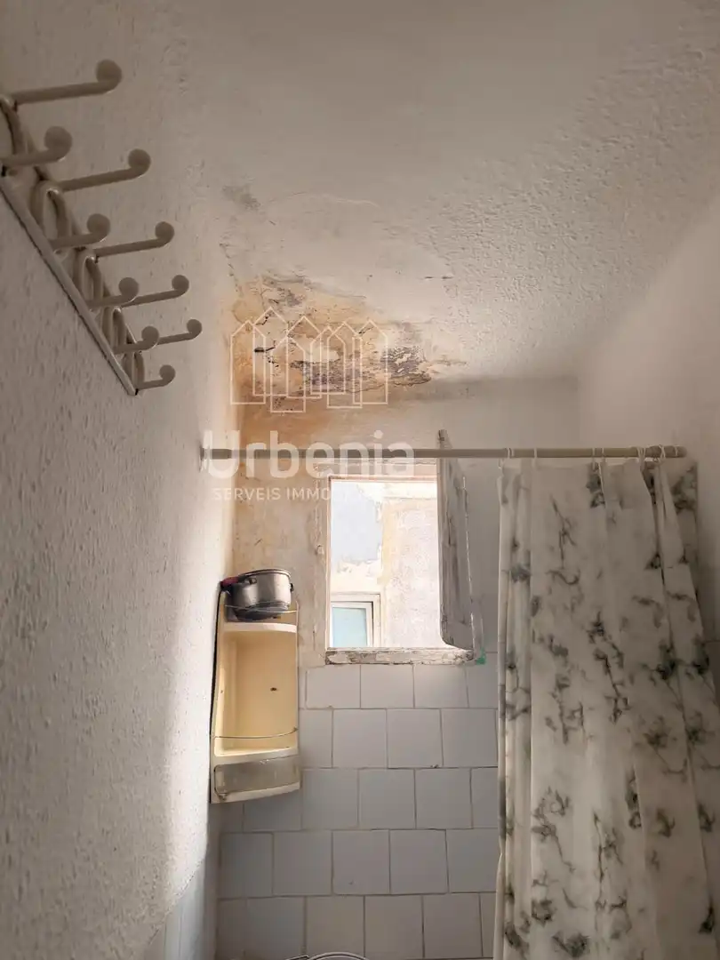 Badezimmer von Dachboden zum Verkauf in Mataró mit Terrasse