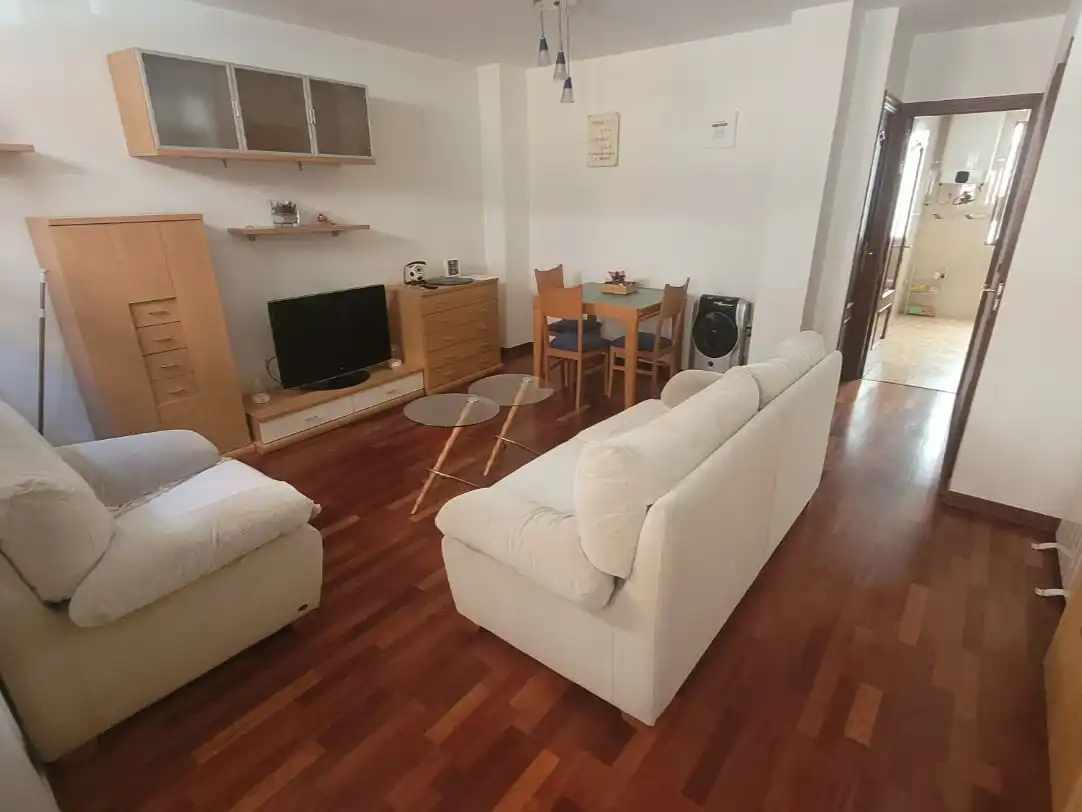 Appartamento con ascensore in affitto a Calle de Mauro 6