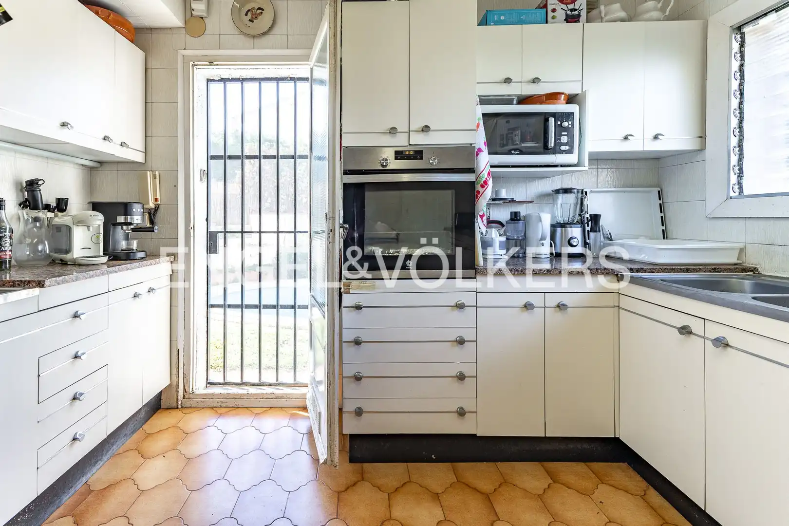 Cuina de Apartament en venda en Premià de Dalt amb Calefacció, Jardí privat i Terrassa