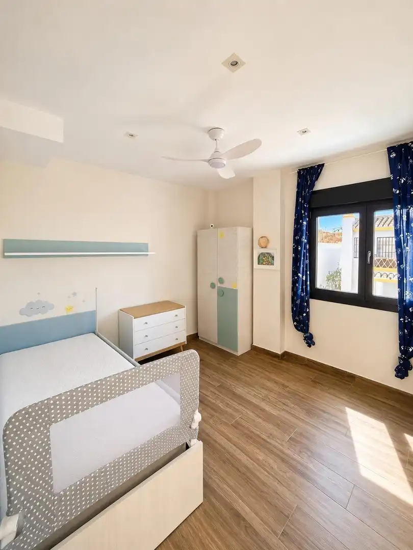 Habitación de Casa o chalet en venta en Málaga con Aire acondicionado, Calefacción y Jardín privado