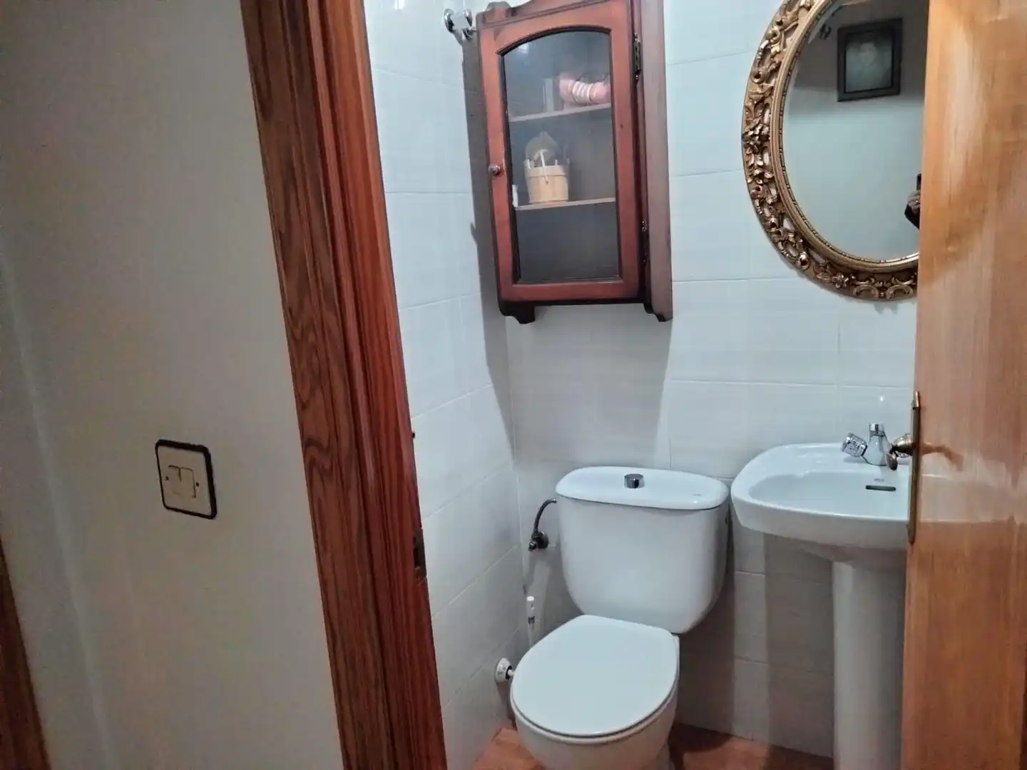 Badezimmer von Maisonette zum Verkauf in Bullas mit Klimaanlage, Parkett und Möbliert