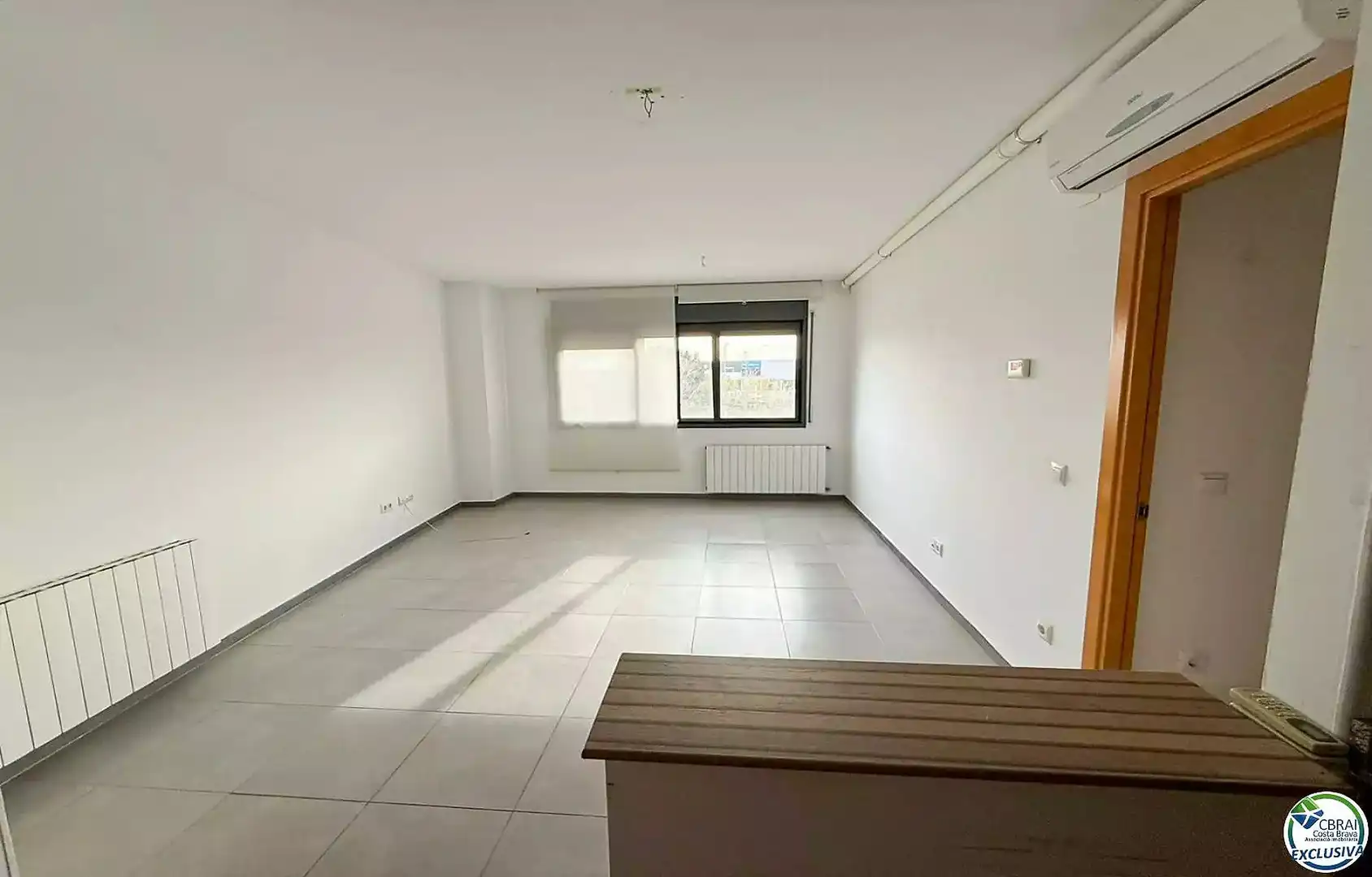 Außenansicht von Wohnung zum Verkauf in Figueres mit Klimaanlage