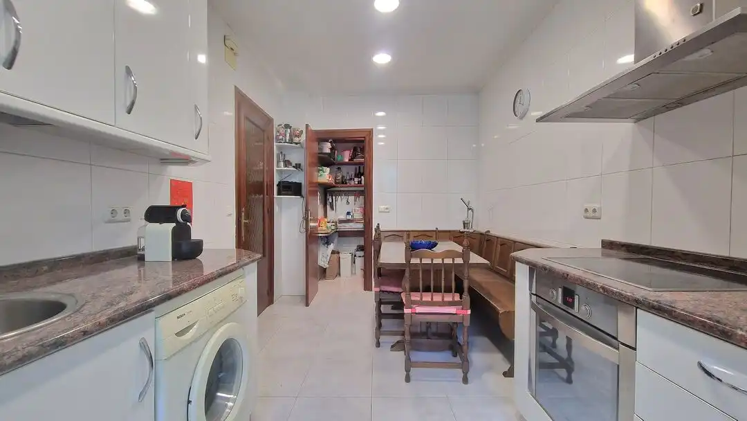 Cocina de Piso en venta en Donostia - San Sebastián  con Calefacción y Balcón