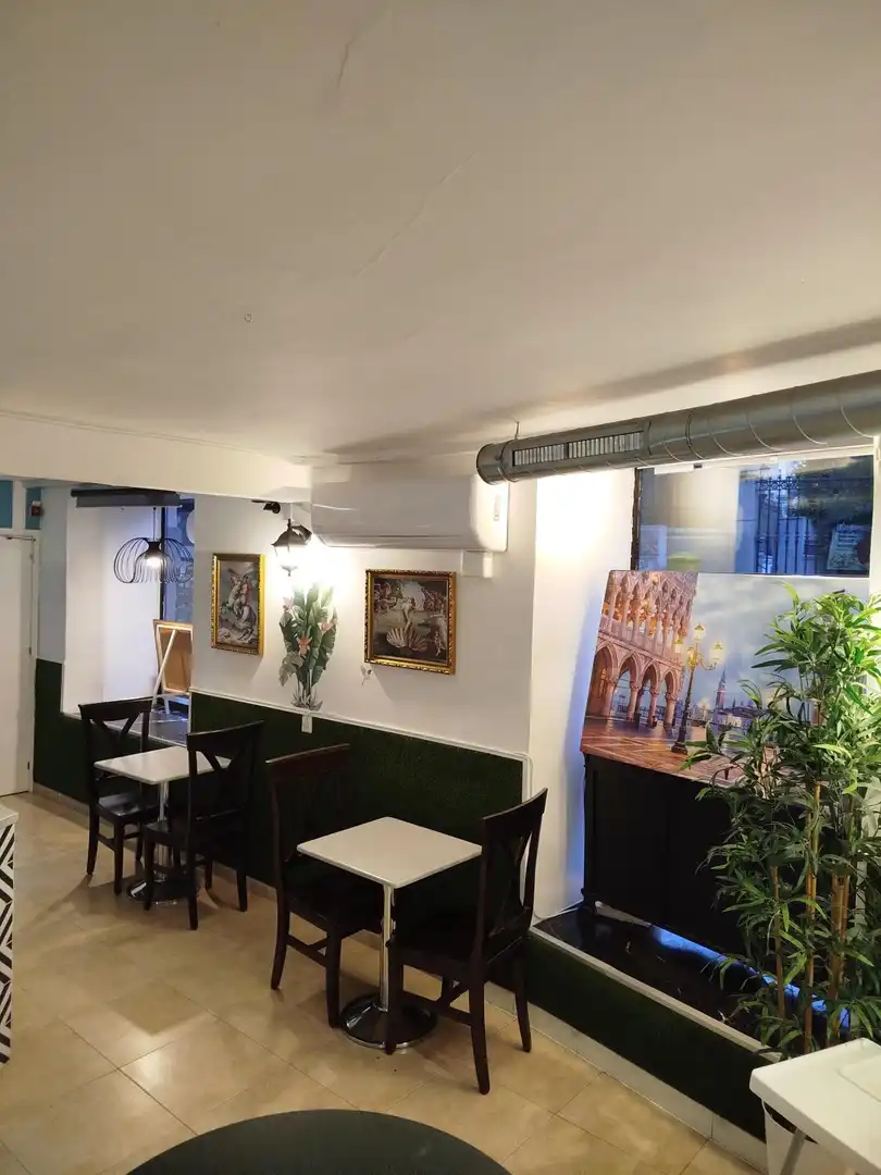 Local de lloguer en Granada amb Aire condicionat i Moblat