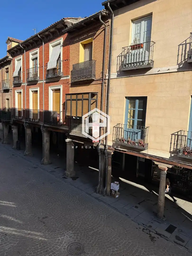 Vista exterior de Piso en venta en Alcalá de Henares con Calefacción