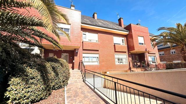 Casa-chalet en Venta en Calle de Julio en Rejas