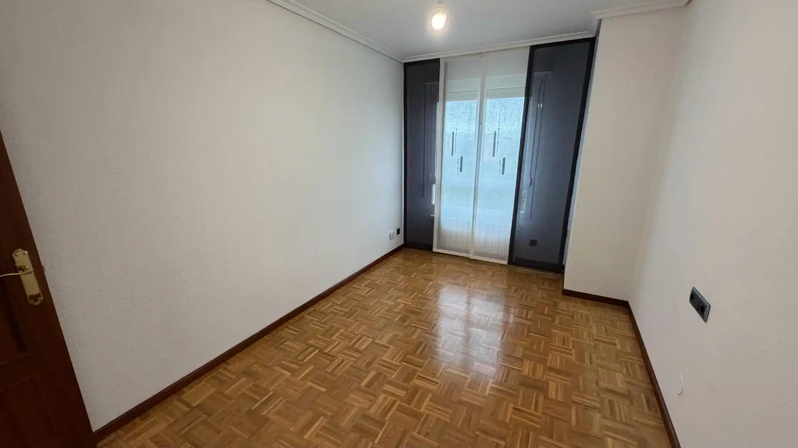 Bedroom of Flat for sale in Vitoria - Gasteiz  with Heating, Terrace and Storage room