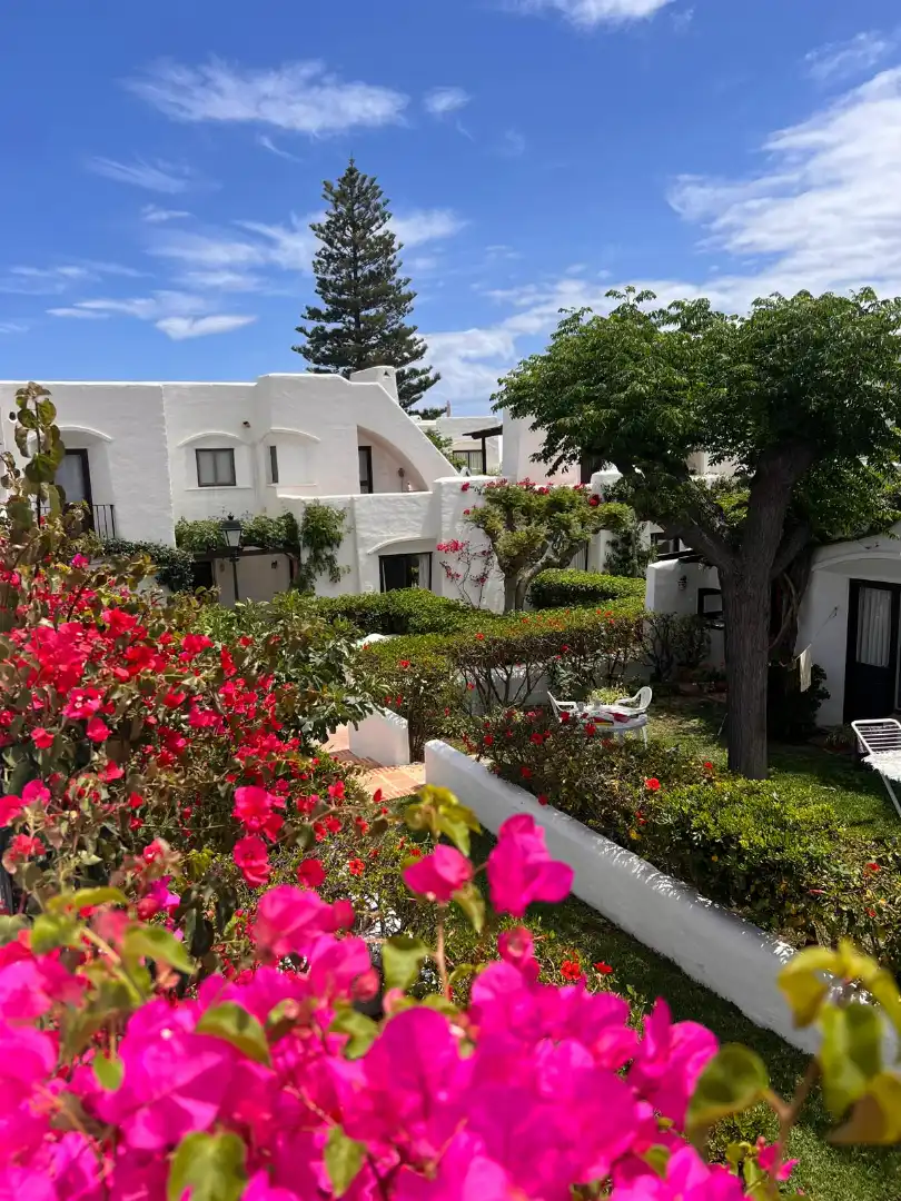 Außenansicht von Wohnung zur Miete in Estepona mit Klimaanlage, Terrasse und Möbliert