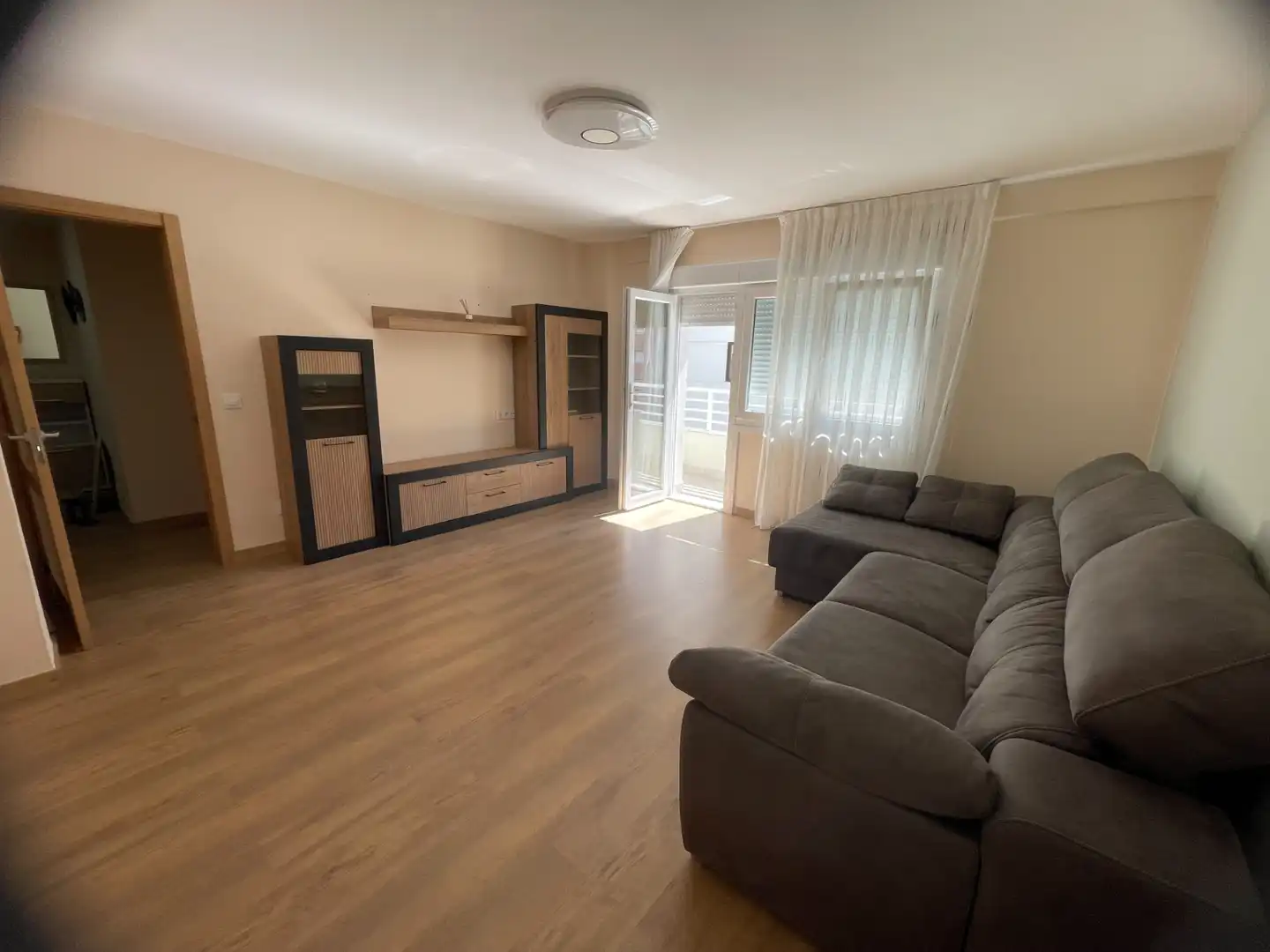 Living room of Flat for rent in Vigo   with Heating, Parquet flooring and Storage room