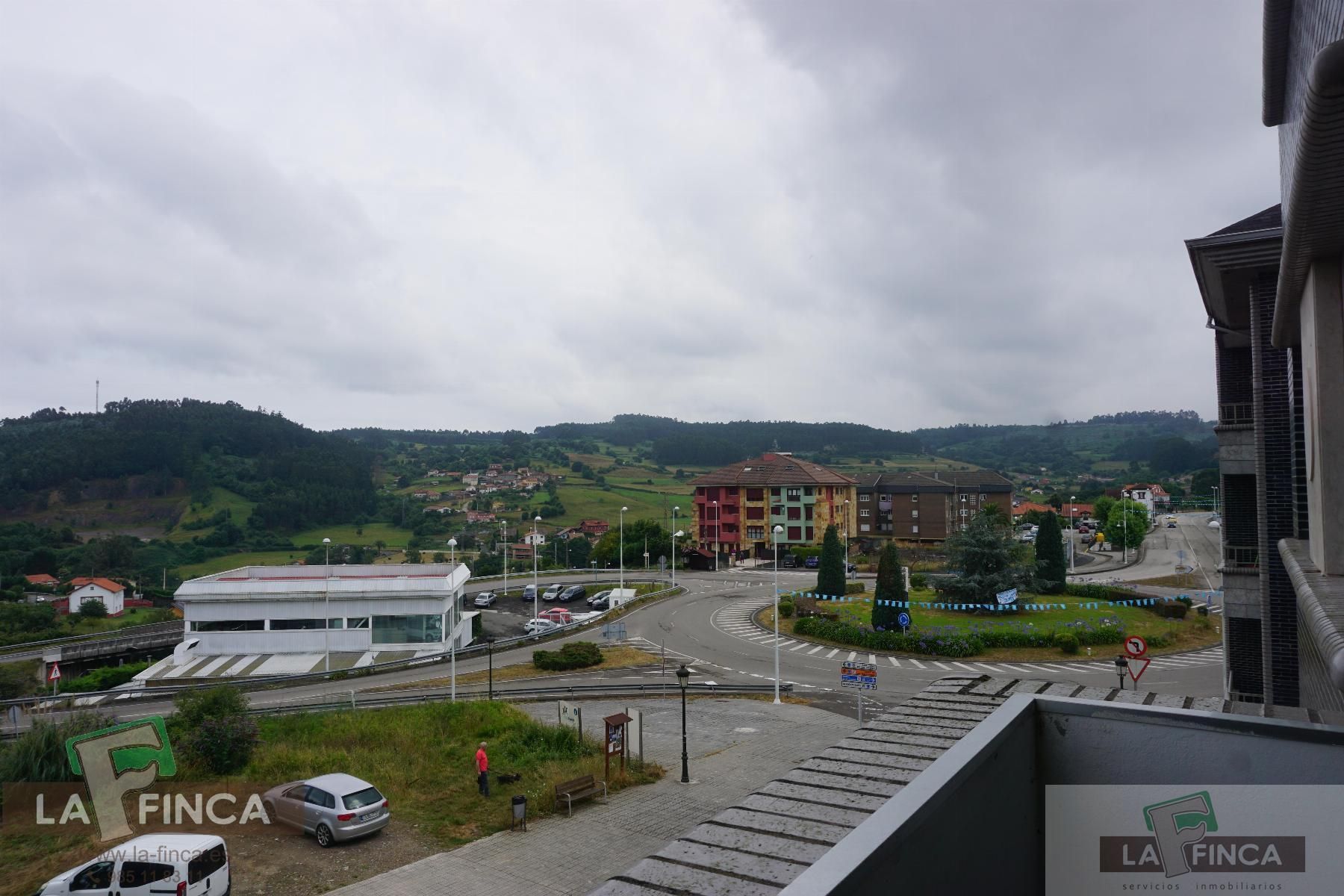 Vista exterior de Pis en venda en Soto del Barco amb Calefacció, Parquet i Terrassa