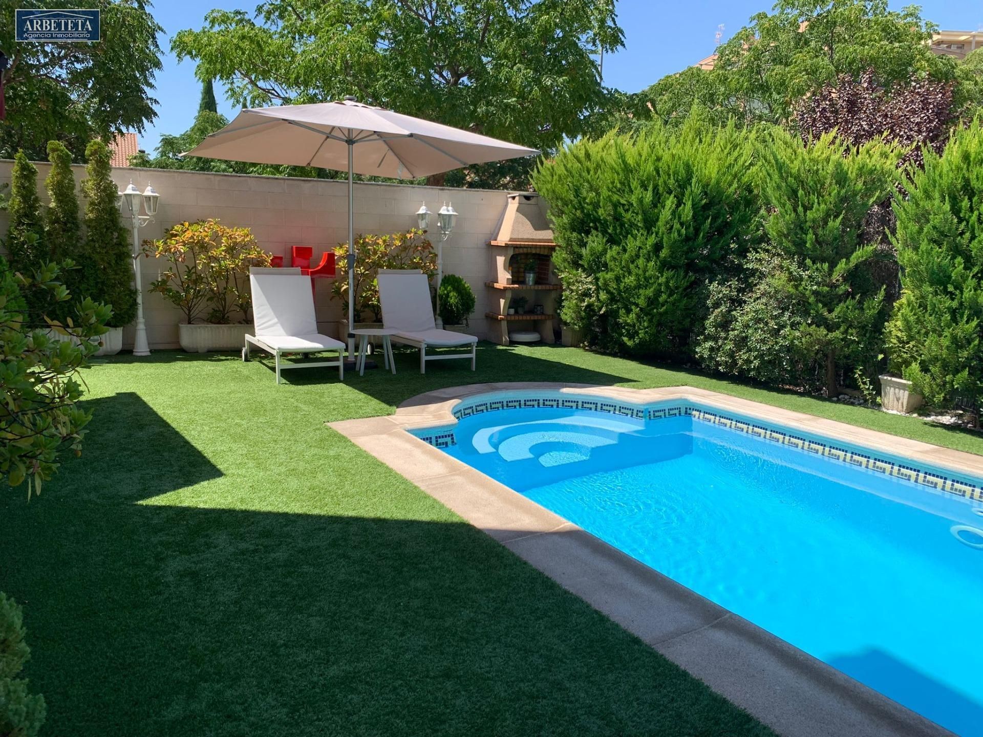 Swimming pool of Single-family semi-detached for sale in Guadalajara Capital  with Air Conditioner, Heating and Private garden