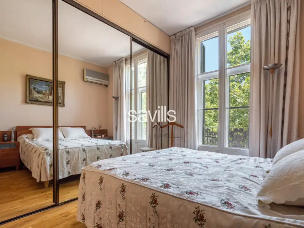 Dormitori de Apartament en venda en Barcelona amb Aire condicionat, Terrassa i Balcó