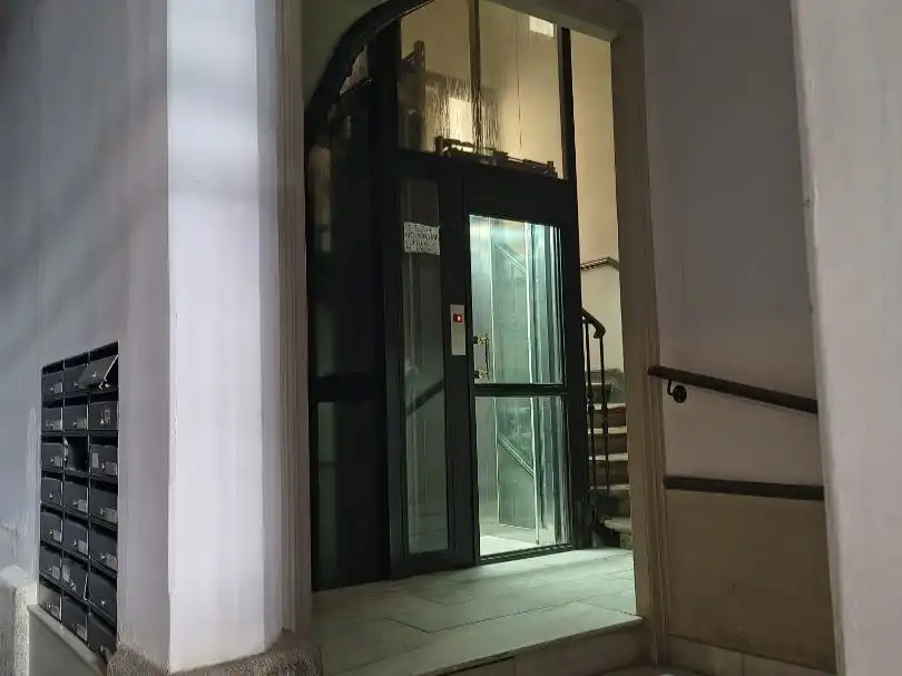 Duplex with lift for sale in Calle Colegiata 11, imagen 5