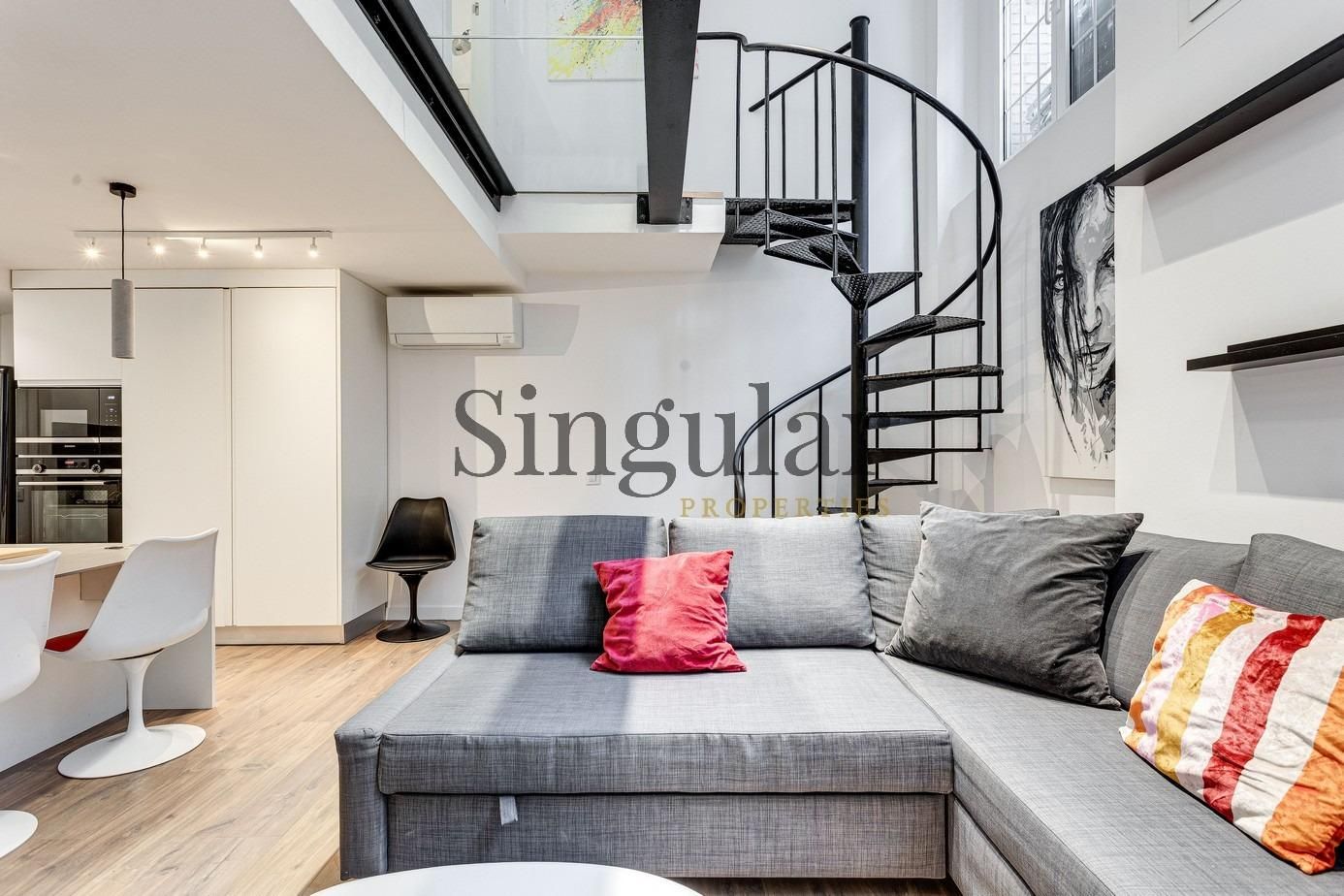 Living room of Flat for sale in  Barcelona Capital  with Air Conditioner