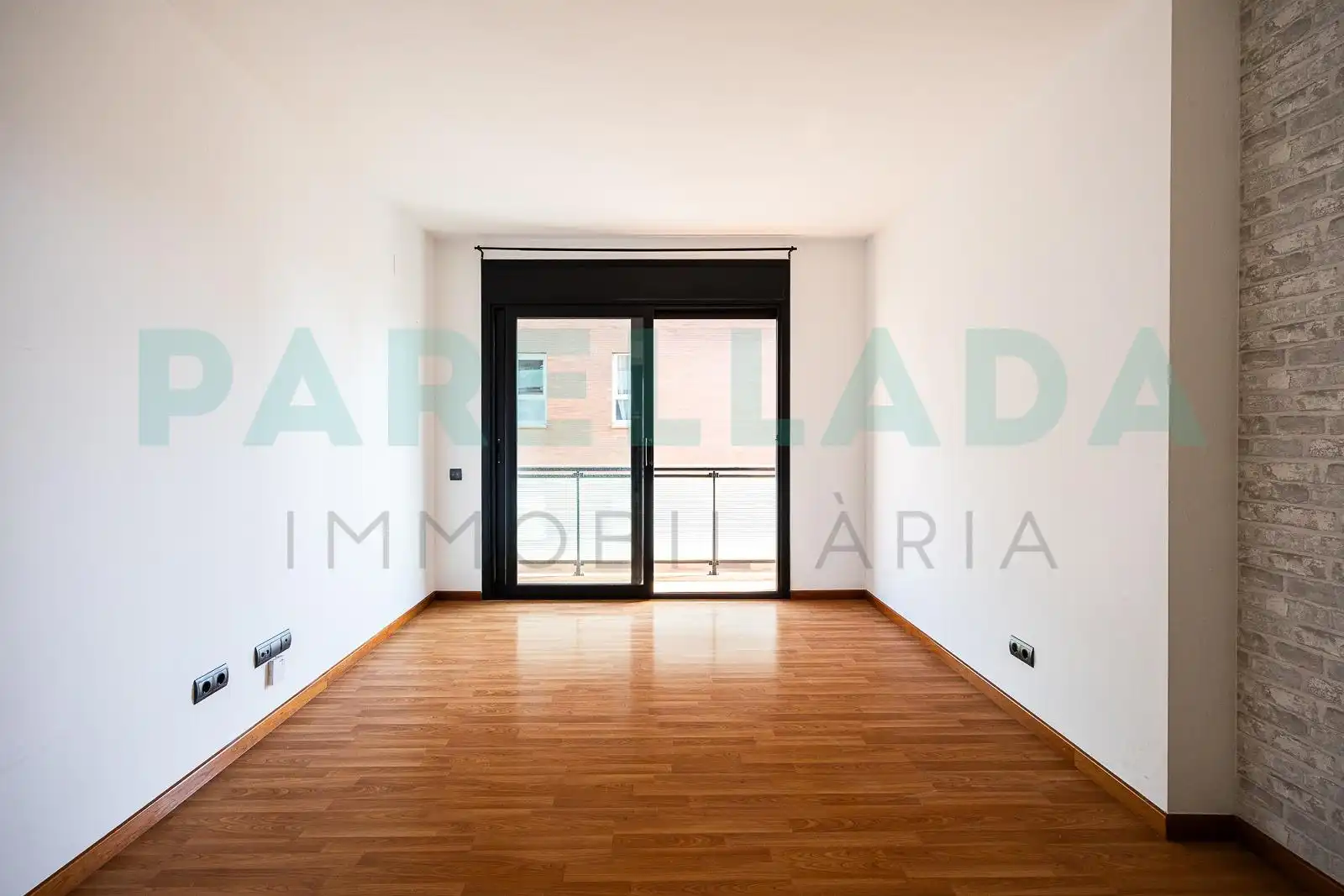 Dormitori de Pis en venda en Badalona amb Calefacció, Parquet i Balcó