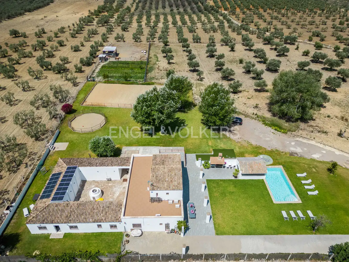 Außenansicht von Country house zum Verkauf in Espartinas mit Klimaanlage, Heizung und Privatgarten