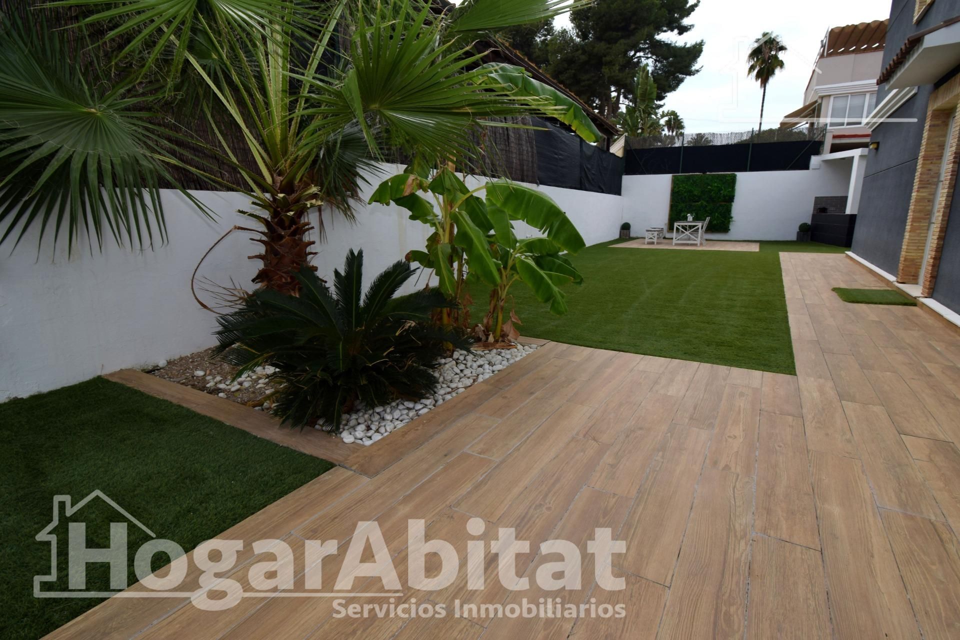 Garden of House or chalet for sale in Chiva  with Air Conditioner, Heating and Private garden