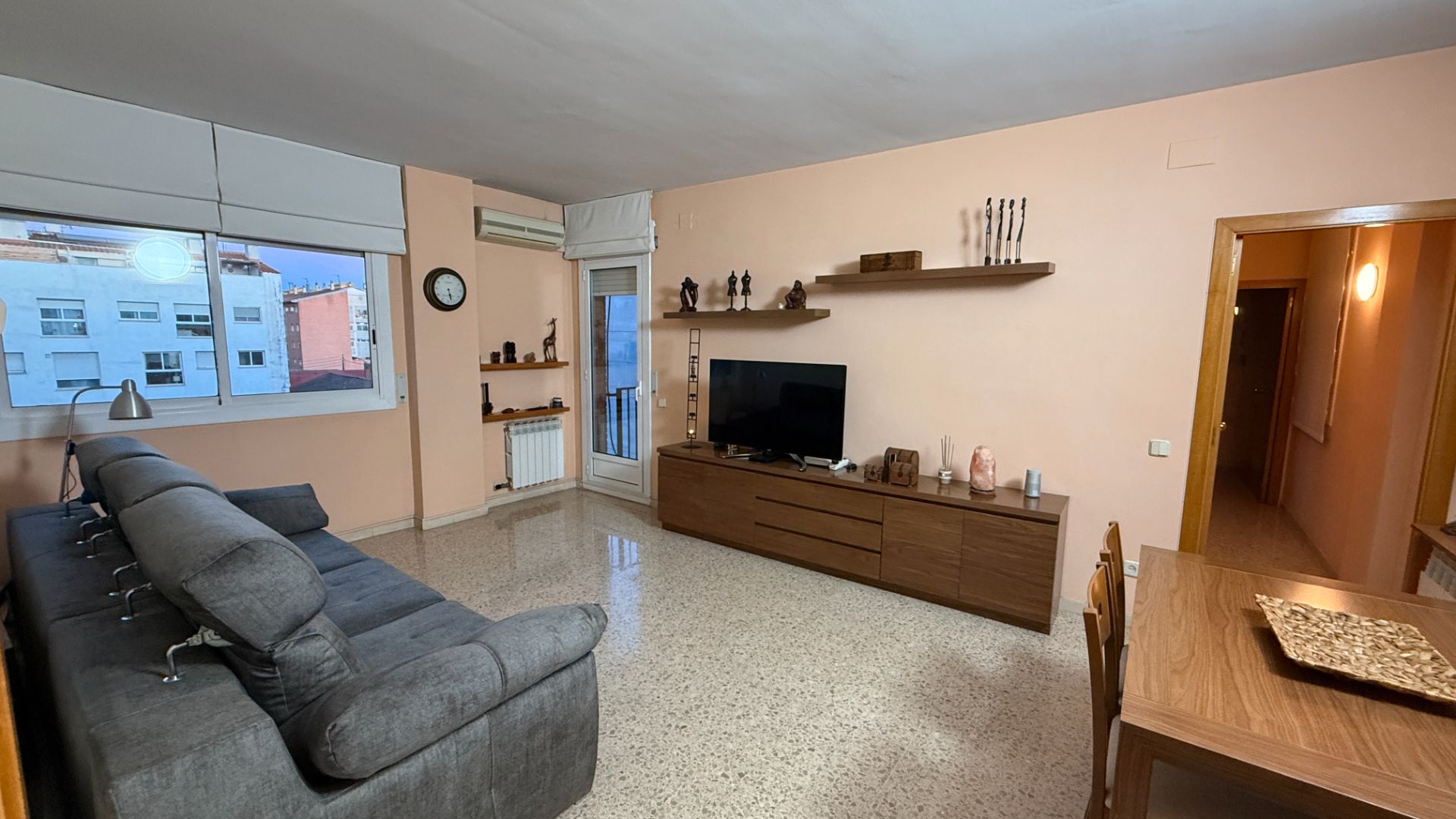 Living room of Flat for sale in Cornellà de Llobregat  with Air Conditioner, Heating and Furnished
