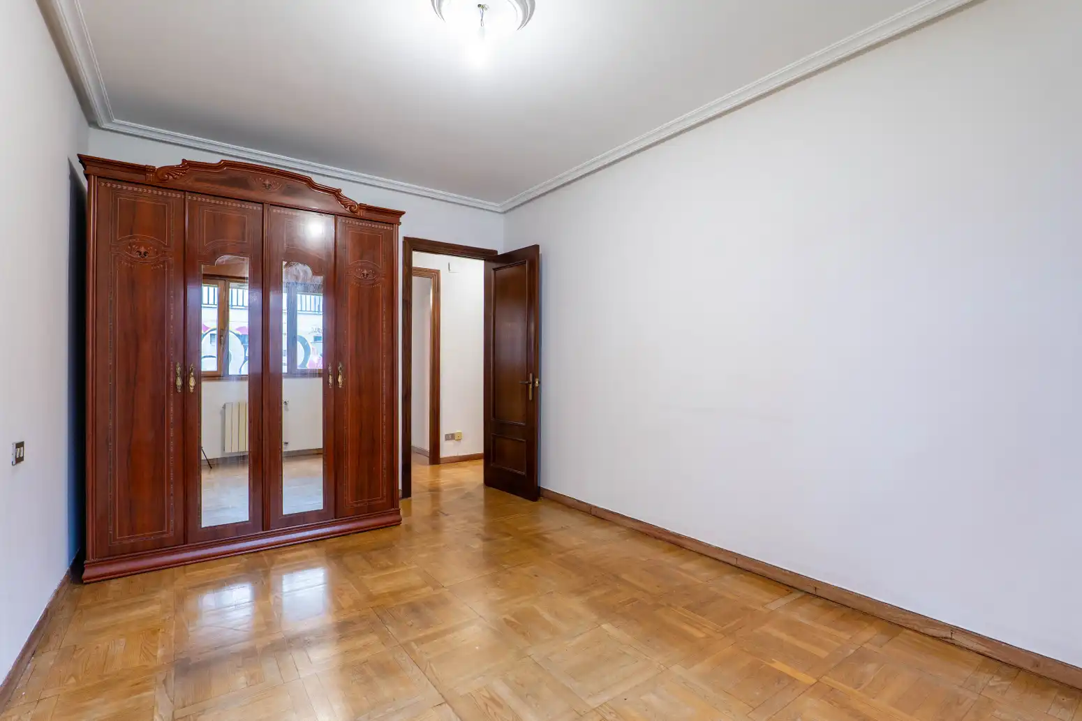 Pis en venda en Gijón  amb Calefacció, Jardí privat i Parquet