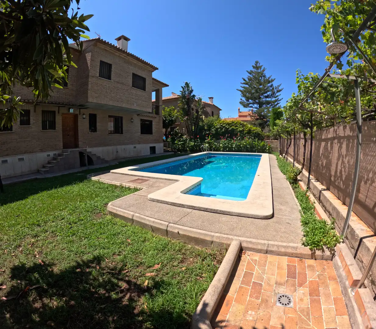 Schwimmbecken von Haus oder Chalet zum Verkauf in Burriana / Borriana mit Heizung, Privatgarten und Terrasse