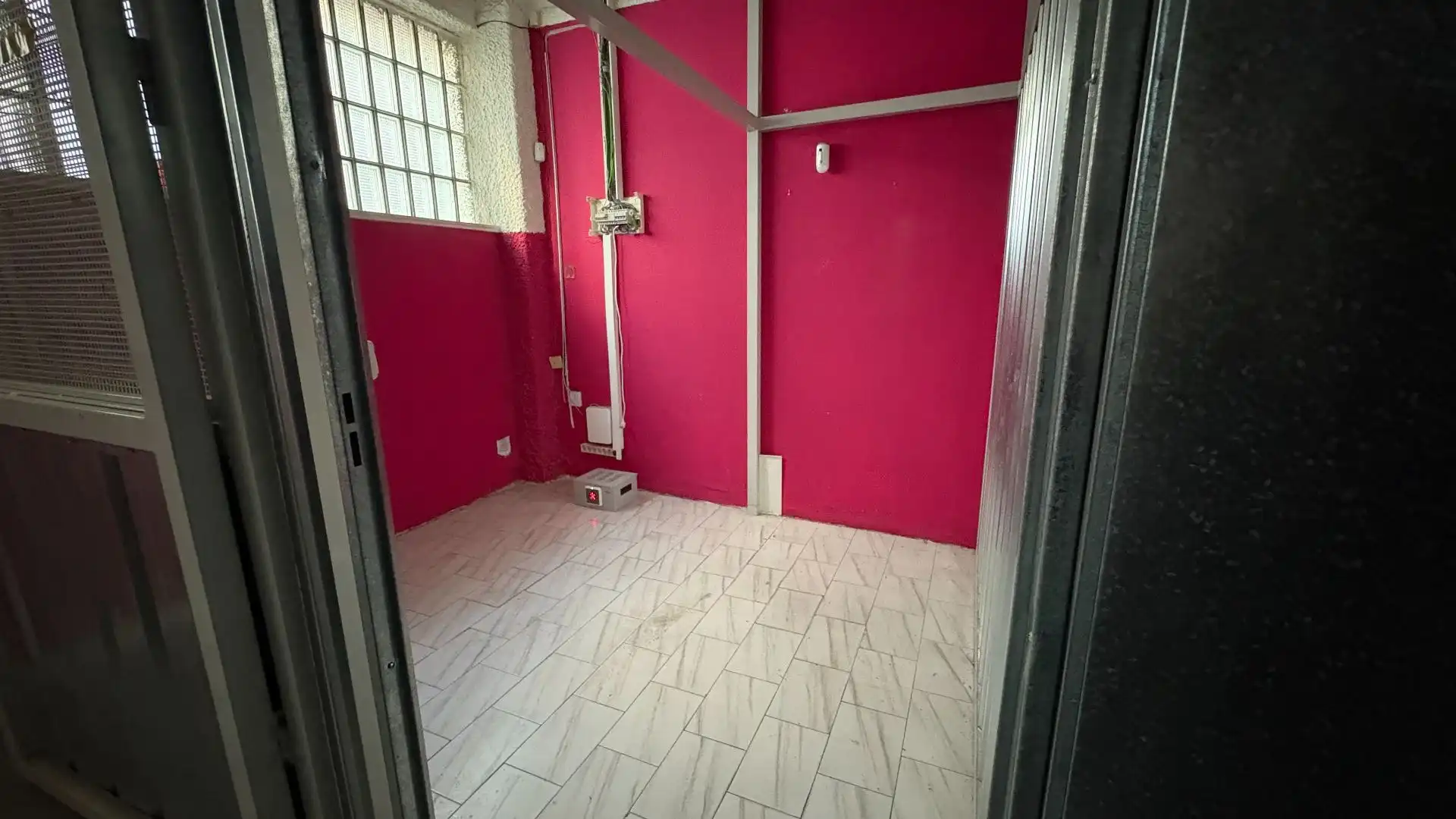 Gewerbefläche zum Verkauf in Matilde diez 14, imagen 2