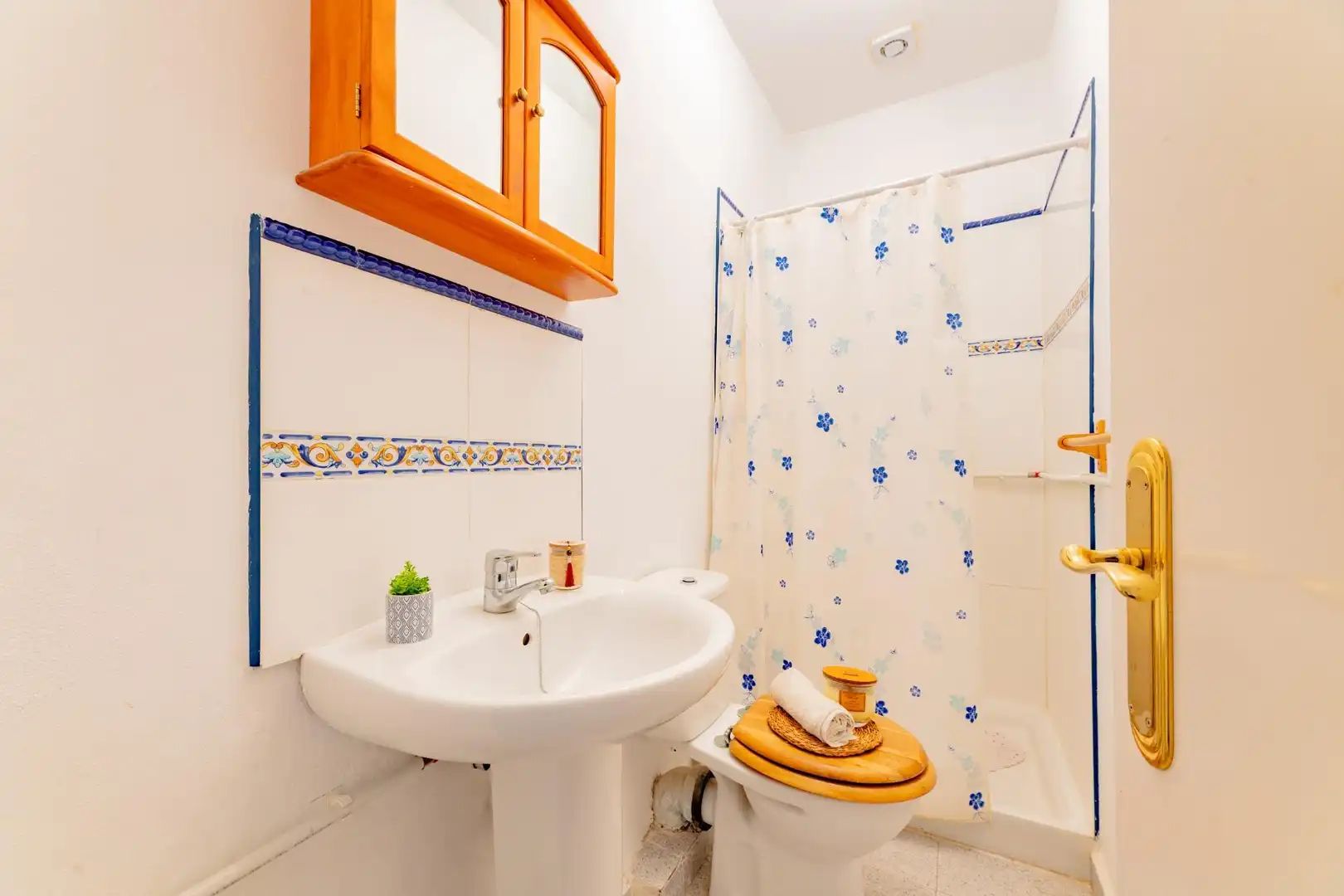 Bany de Casa o xalet en venda en Xàtiva amb Calefacció, Terrassa i Moblat