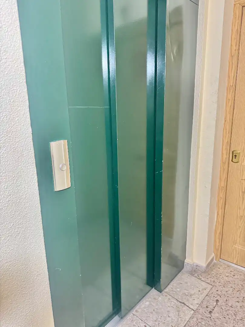 Piso con ascensor en alquiler en Calle Menacho 21, imagen 5