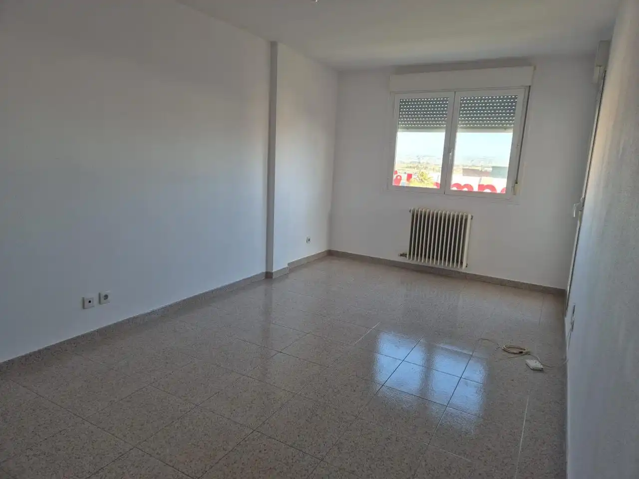 Bedroom of Flat for sale in Zaragoza  with Heating, Terrace and Storage room