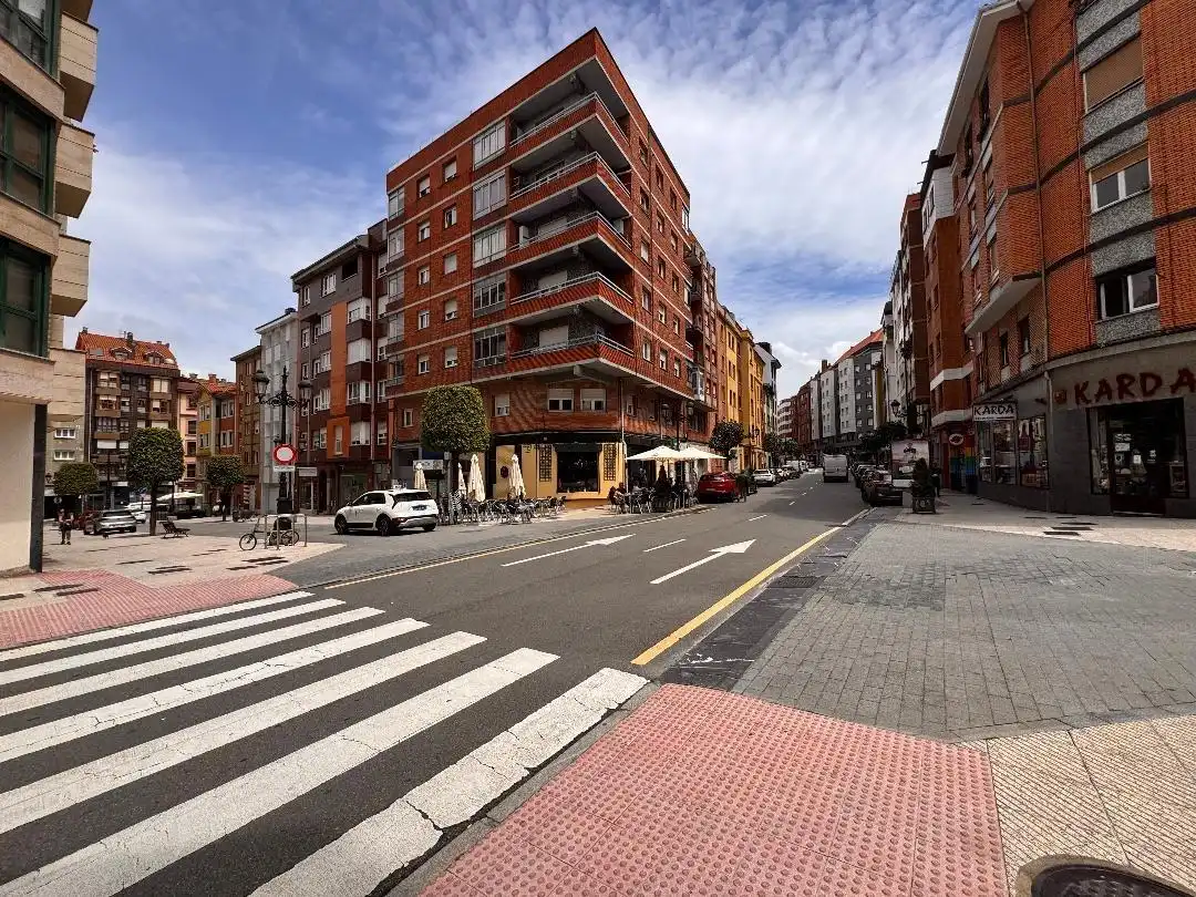 Exterior view of Flat for sale in Oviedo   with Heating and Balcony