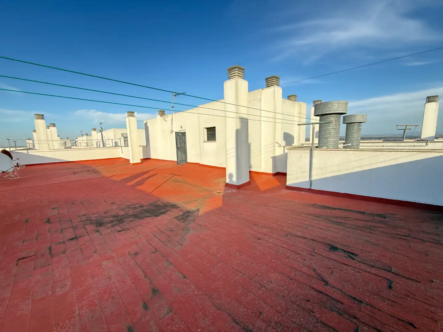 Vista exterior de Piso en venta en Jerez de la Frontera con Aire acondicionado, Terraza y Piscina comunitaria