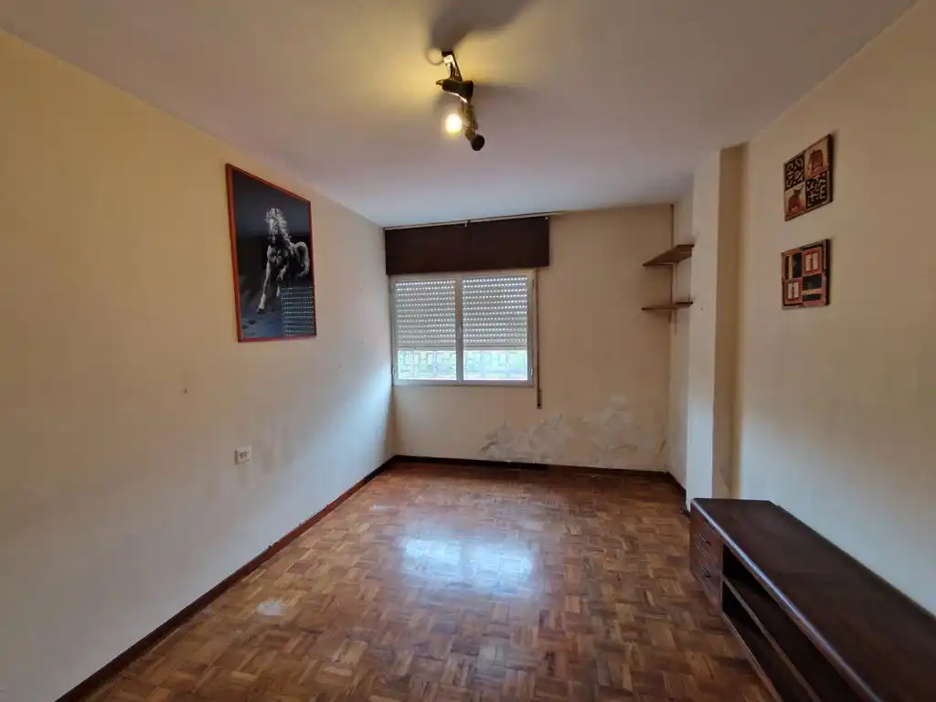 Piso en venta en Vilanova de Arousa con Parquet, Amueblado y Balcón
