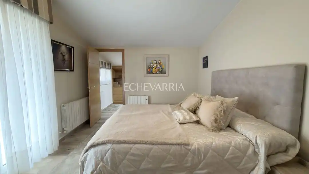 Habitación de Casa o chalet en venta en Castro-Urdiales con Calefacción, Jardín privado y Terraza