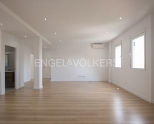 Sala d'estar de Apartament en venda en  Valencia Capital amb Aire condicionat i Parquet