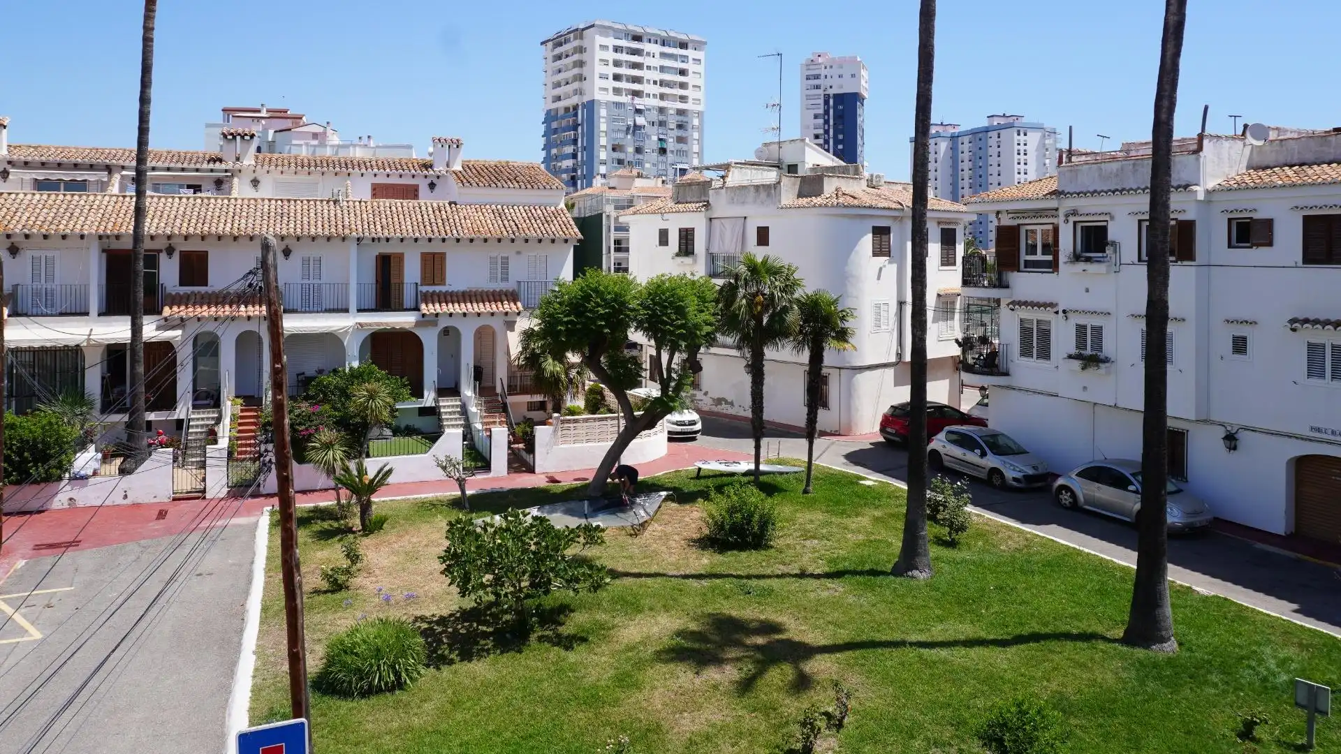 Außenansicht von Dachboden zum Verkauf in El Puig de Santa Maria mit Privatgarten, Terrasse und Balkon