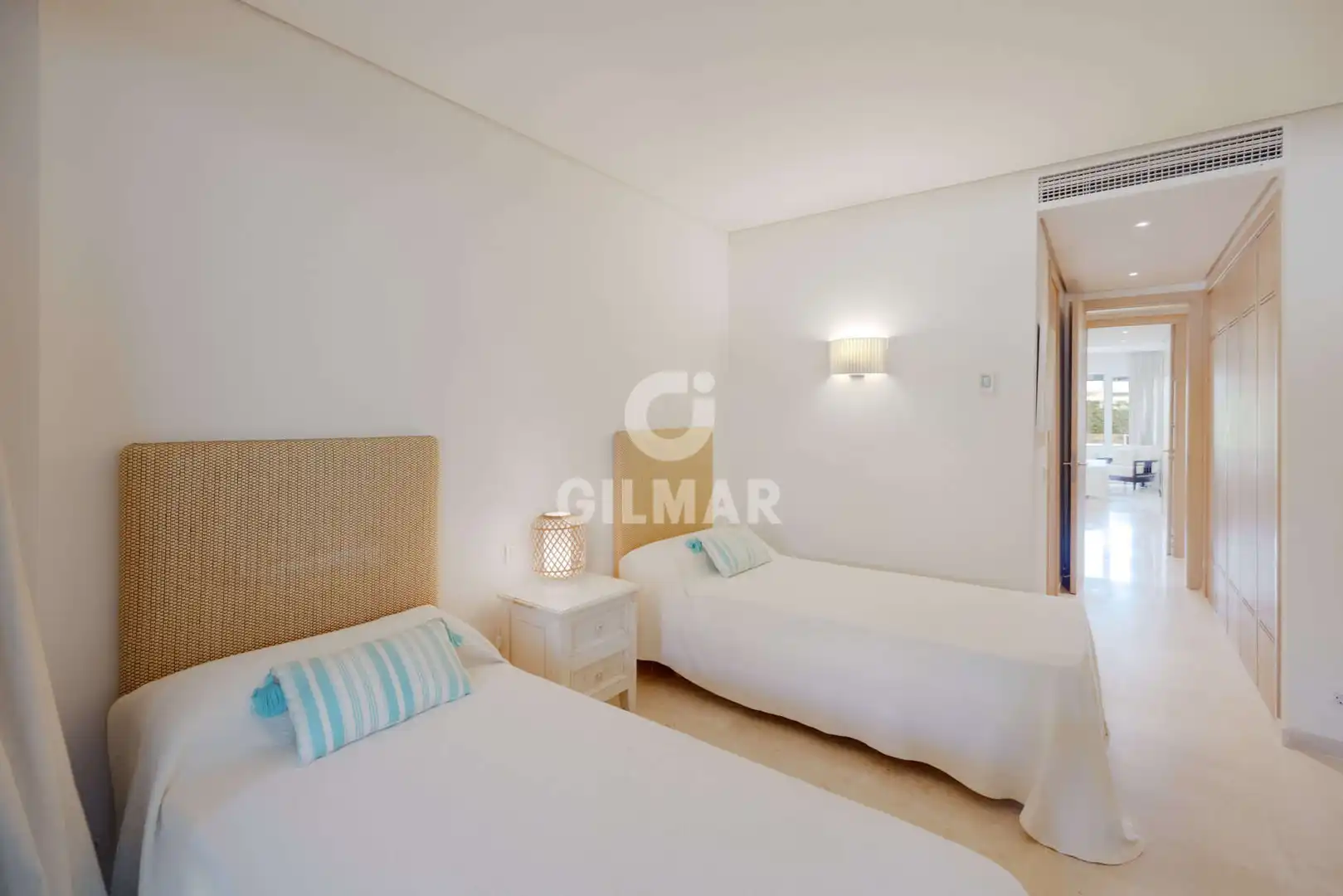 Habitación de Apartamento en venta en Sotogrande con Calefacción, Jardín privado y Trastero