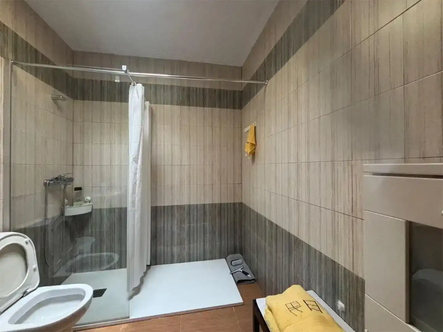 Bany de Casa o xalet en venda en Orihuela amb Aire condicionat, Traster i Moblat