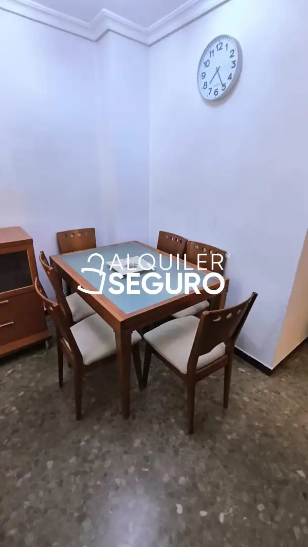 Dining room of Flat for rent in Sevilla  with Air Conditioner and Furnished