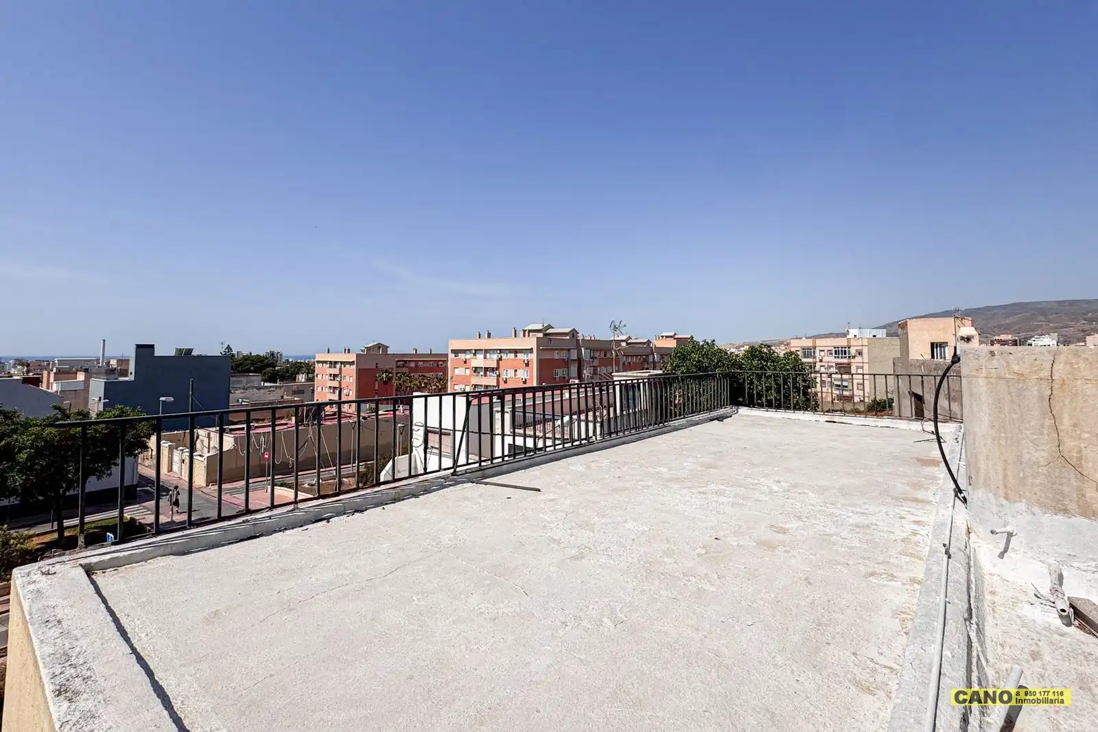 Terrassa de Pis en venda en Almería amb Terrassa