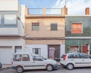 Vista exterior de Casa adosada en venda en Alzira