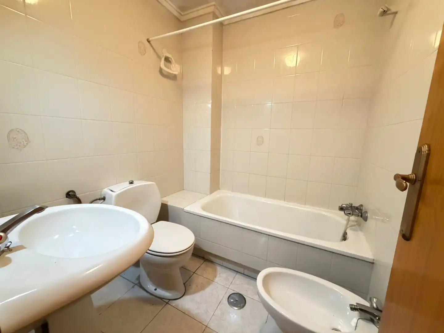 Bathroom of Flat for sale in Torrevieja  with Terrace, Furnished and Washing machine