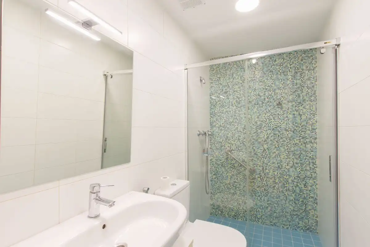 Bathroom of Flat for sale in  Pamplona / Iruña  with Heating and Balcony