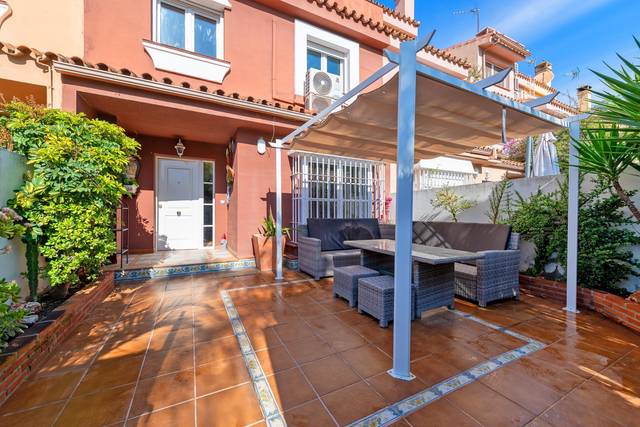 Casa adosada en Venta en Calle Ámbar en Guadalmar